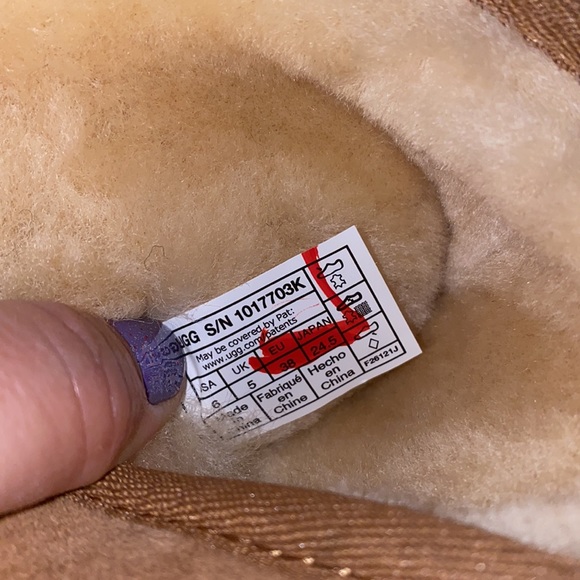 UGG KIDS CLASSIC SHORT CHESTNUT BOOTS - Picture 6 of 9